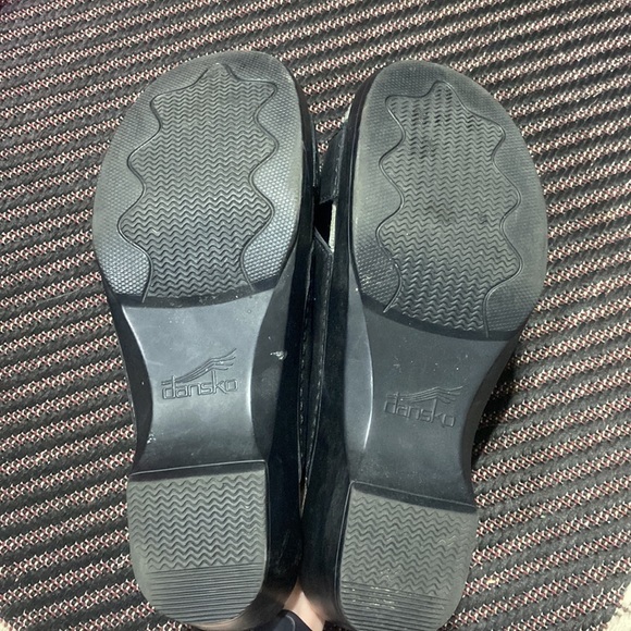 Dankso Sandals - Picture 3 of 4